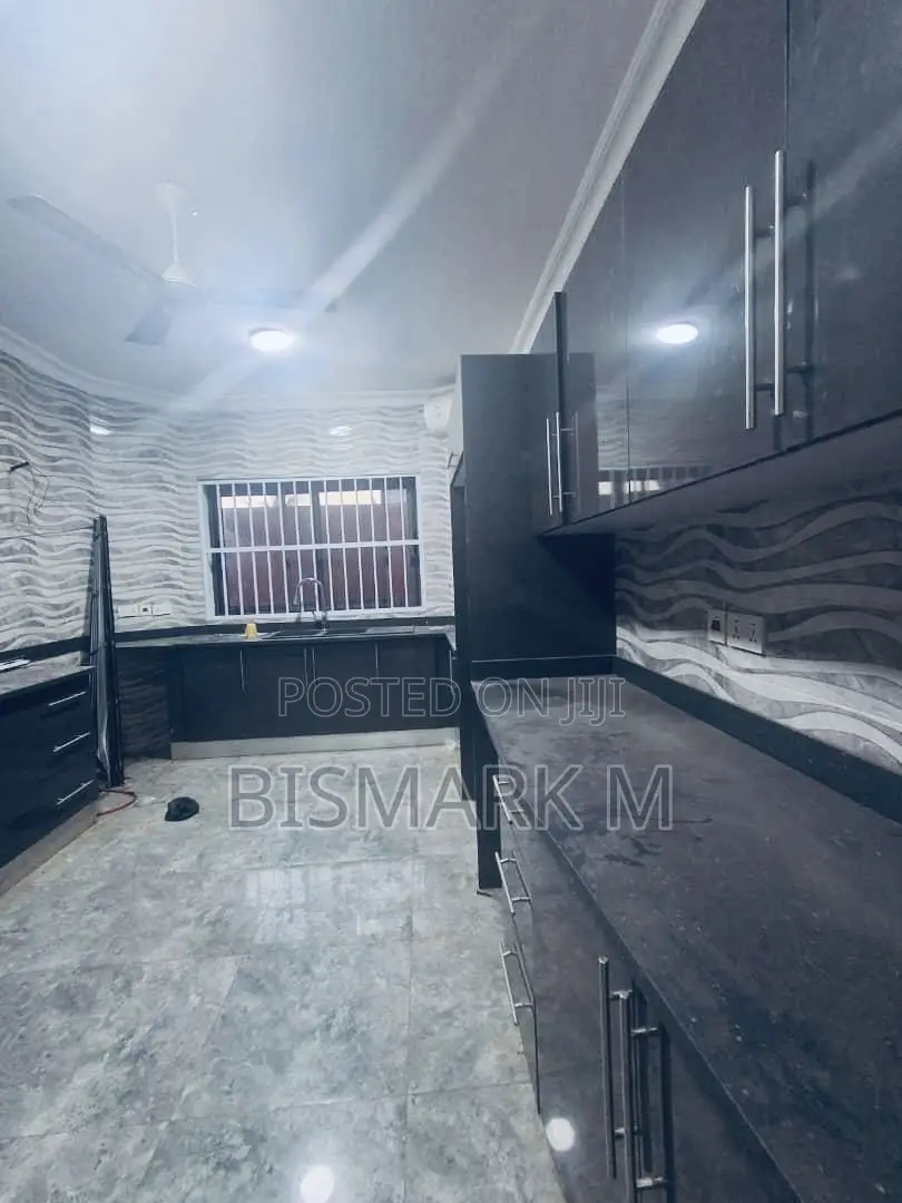 4bdrm House in East Legon for rent