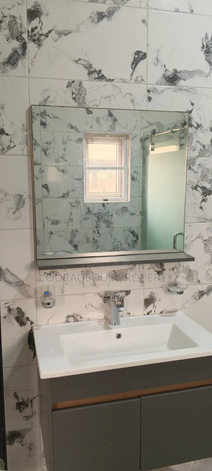 2bdrm Apartment in Odumasi, Agape for rent