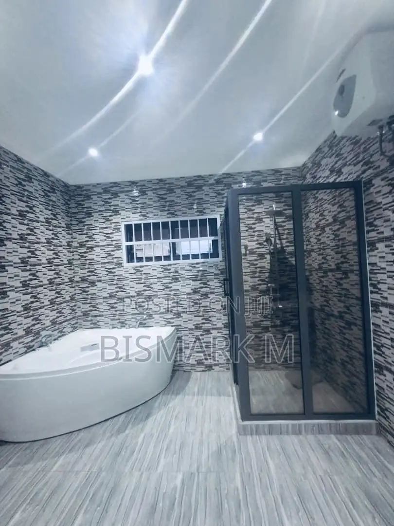 4bdrm House in East Legon for rent