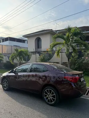 Toyota Corolla SE 4dr Sedan (1.8L 4cyl CVT) 2017