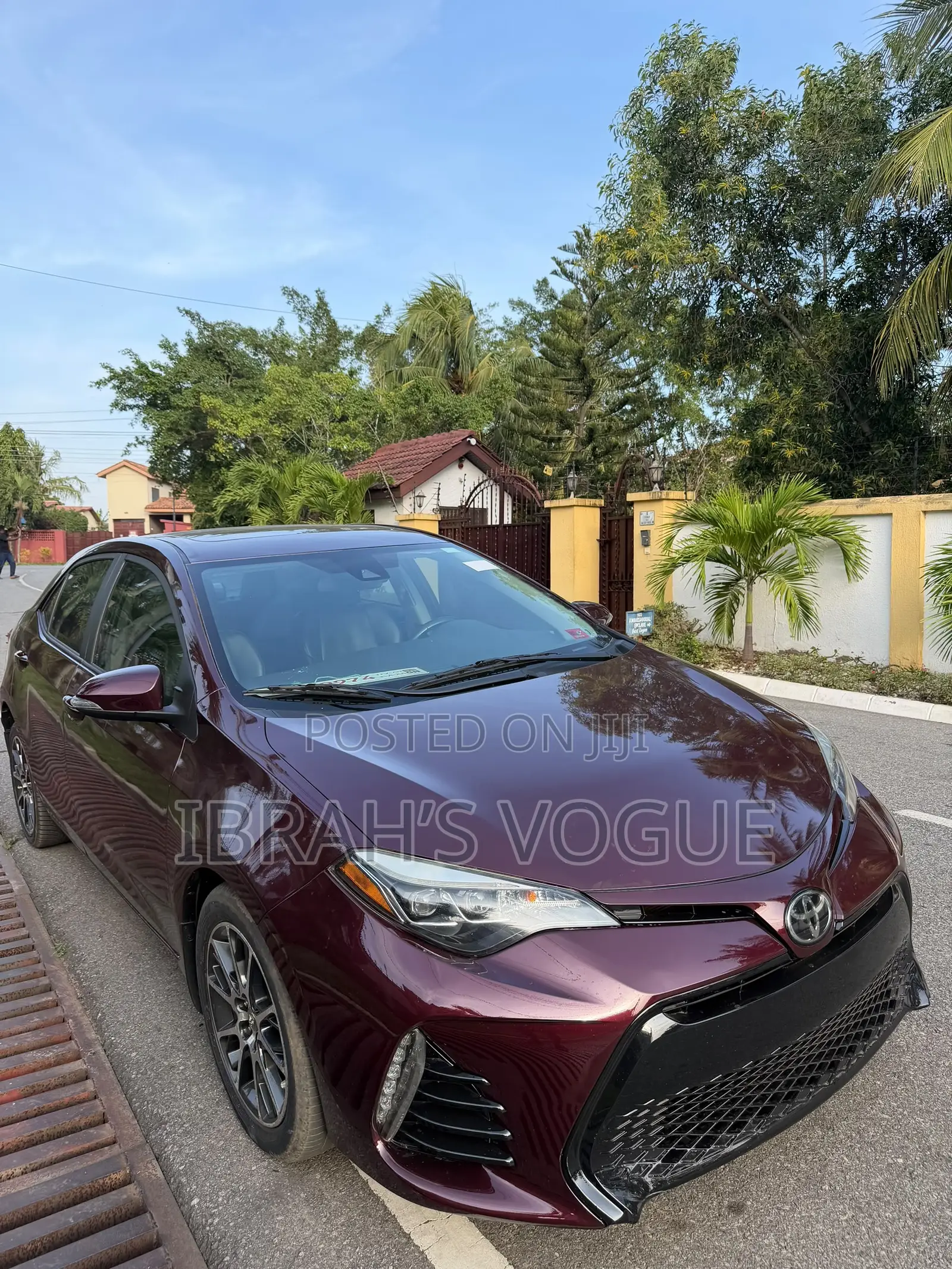 Toyota Corolla SE 4dr Sedan (1.8L 4cyl CVT) 2017