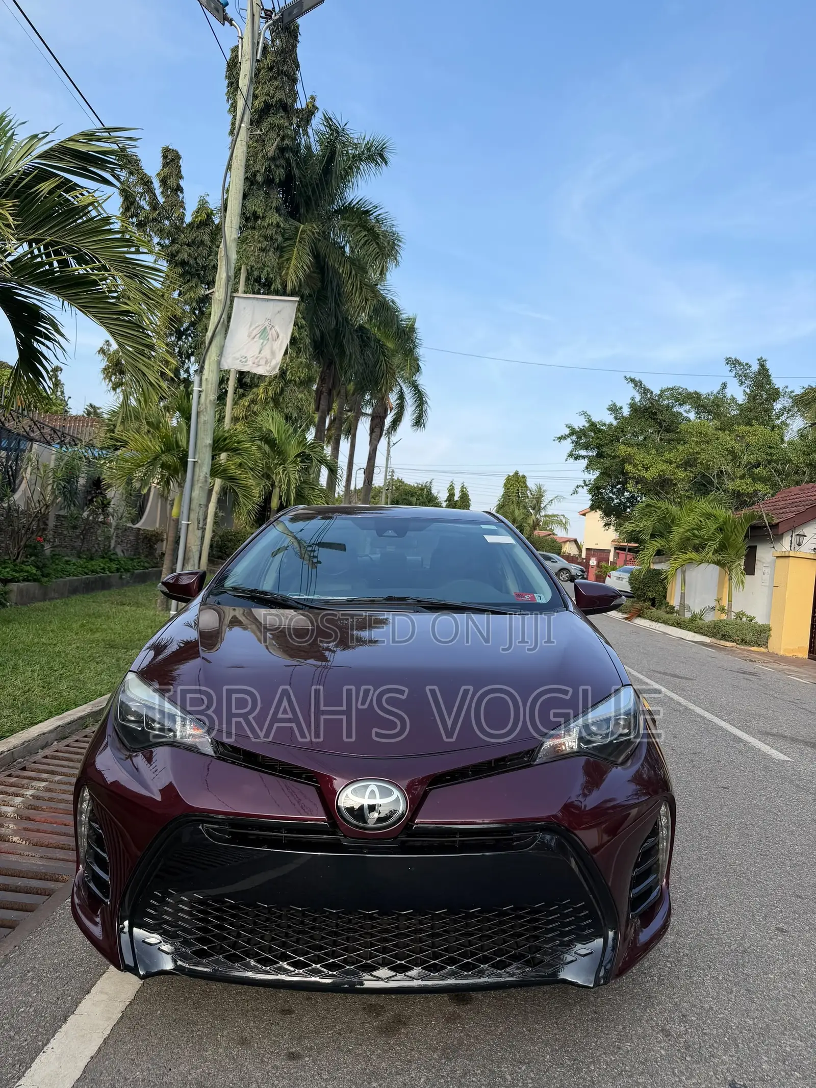 Toyota Corolla SE 4dr Sedan (1.8L 4cyl CVT) 2017