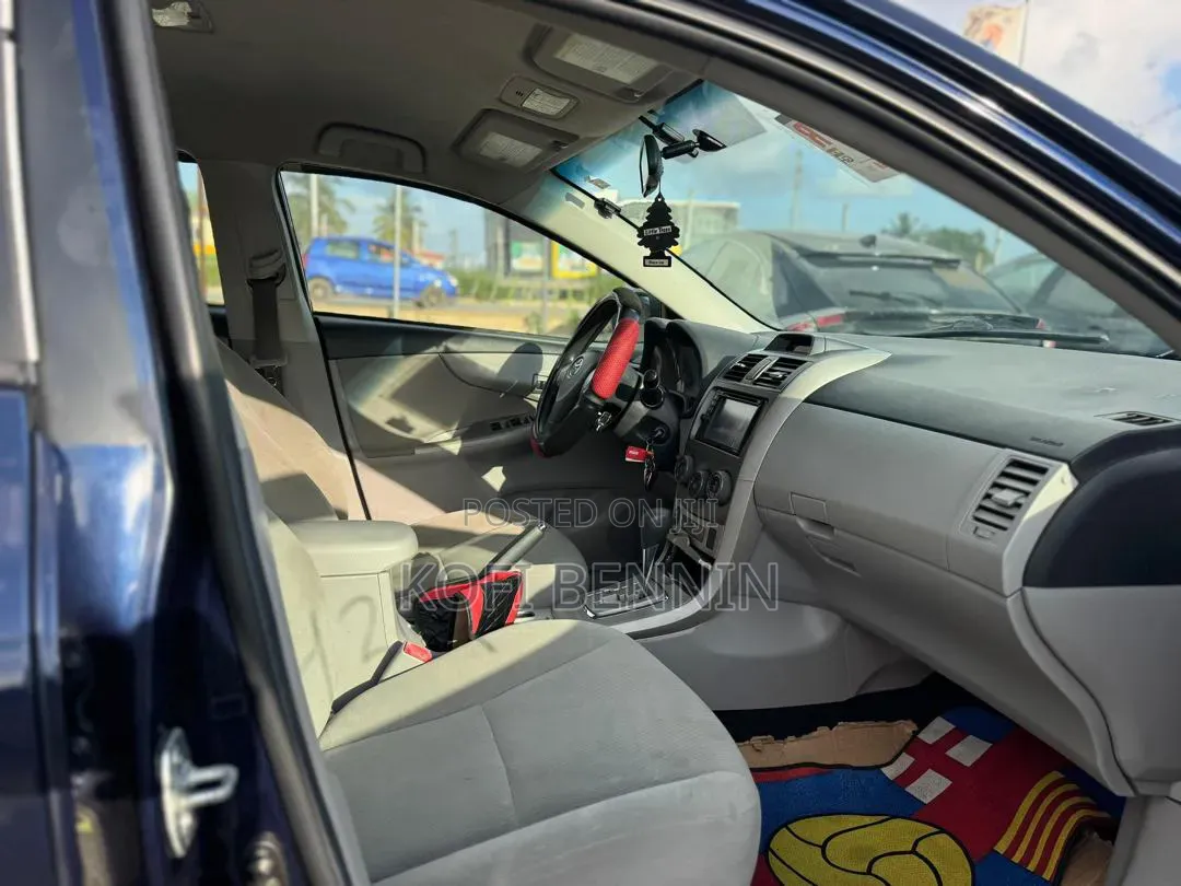 Toyota Corolla 2012 Blue