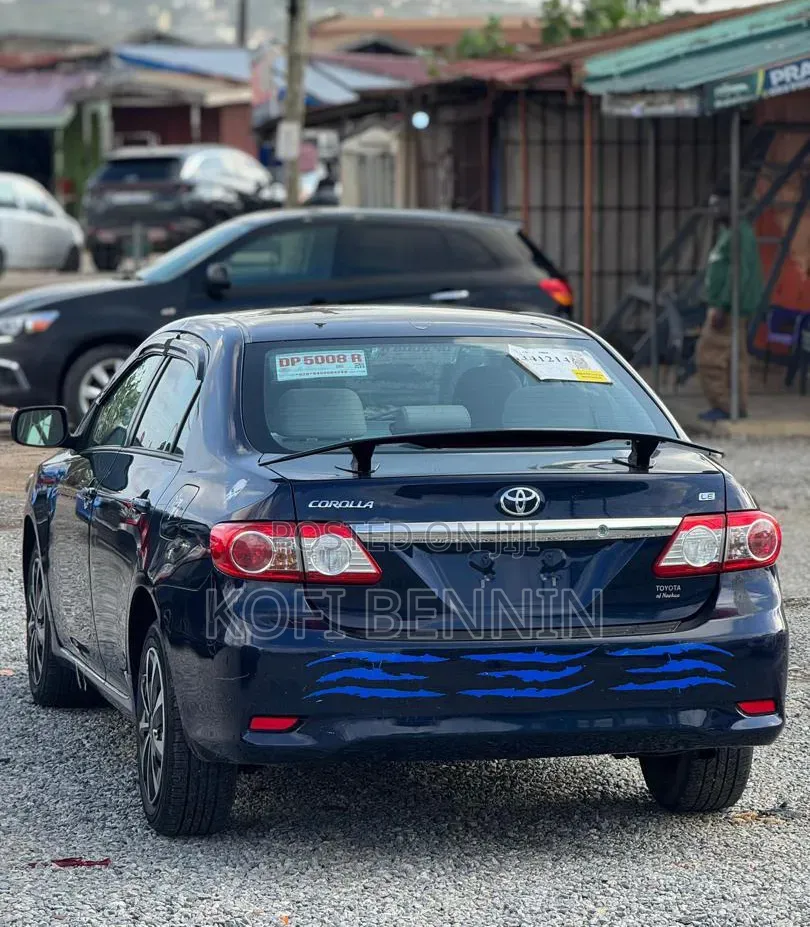 Toyota Corolla 2012 Blue