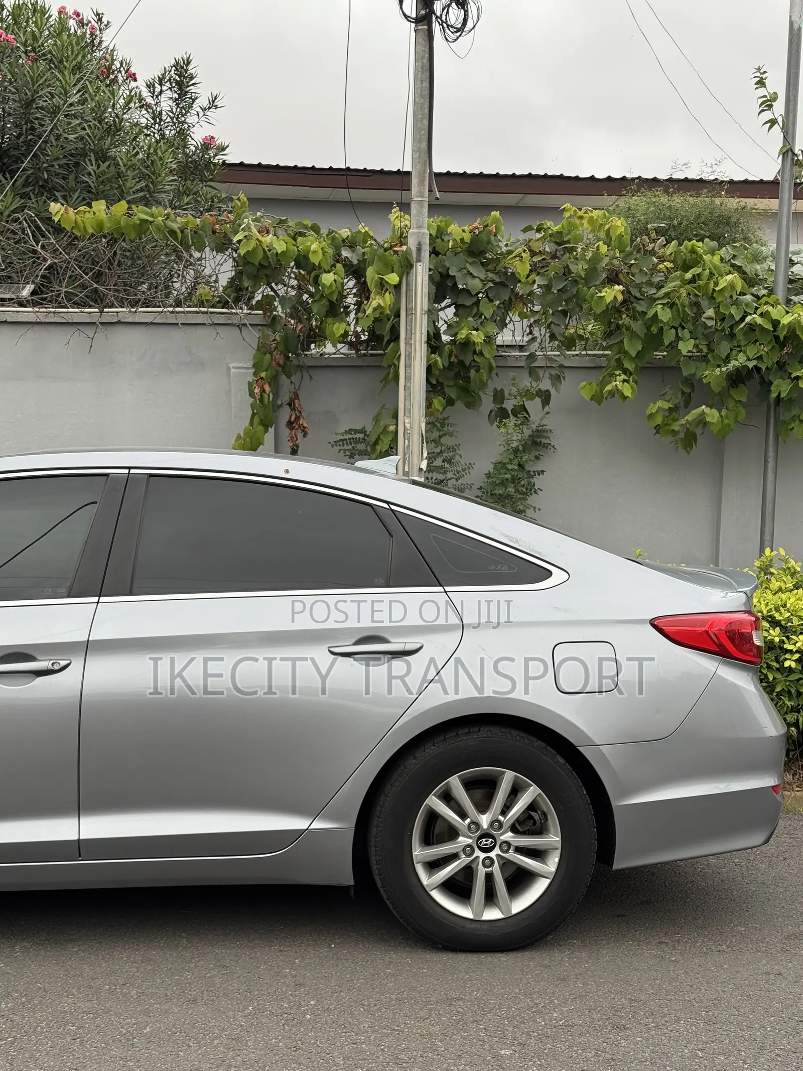 Hyundai Sonata Base Sedan FWD (2.4L 4cyl 6A) 2017 Gray