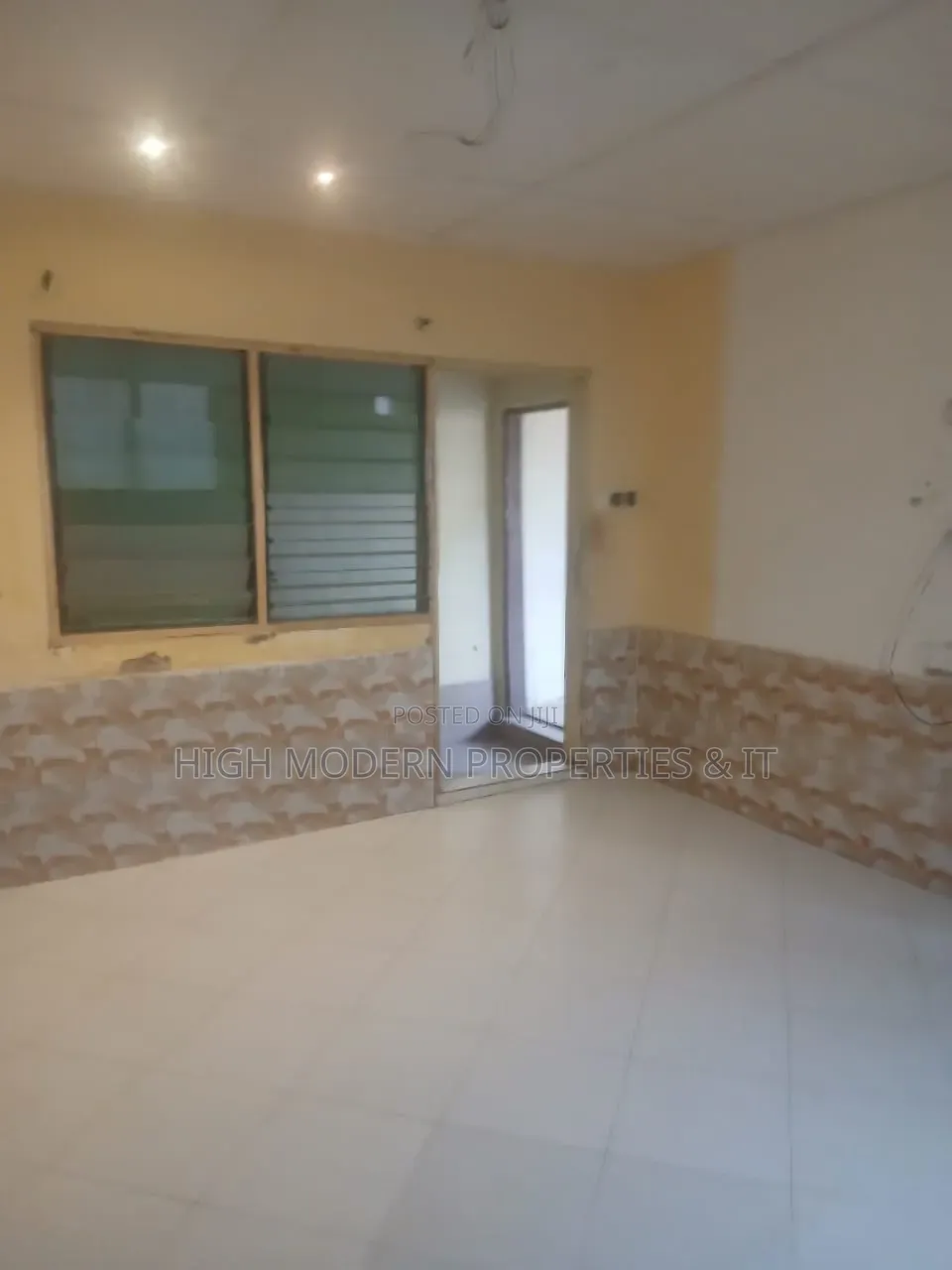 1bdrm House in High Modern, New Town for rent