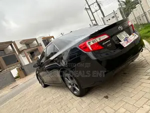 Toyota Camry SE 4dr Sedan (2.5L 4cyl 6A) 2014 Black