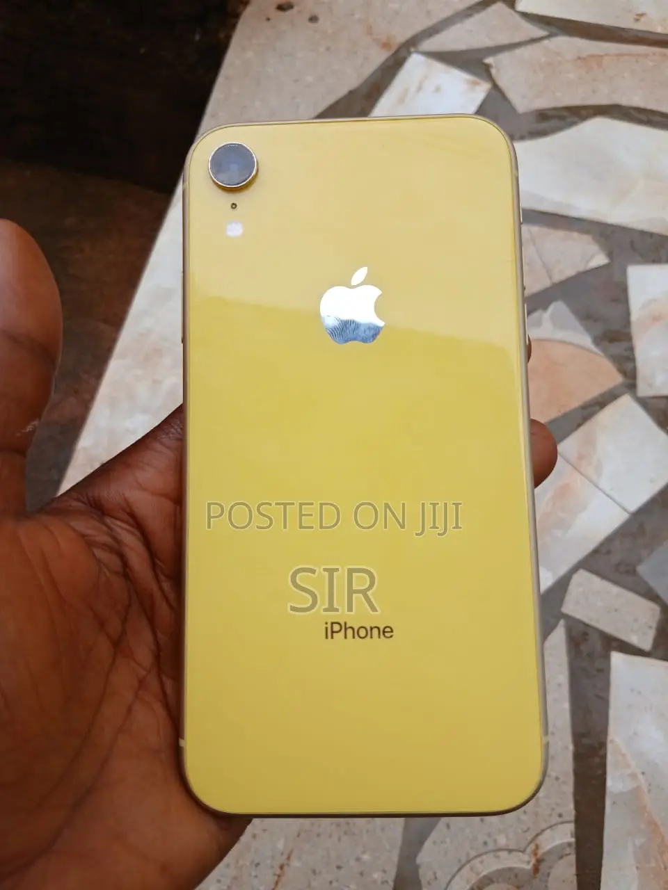 Apple iPhone XR 64 GB Yellow