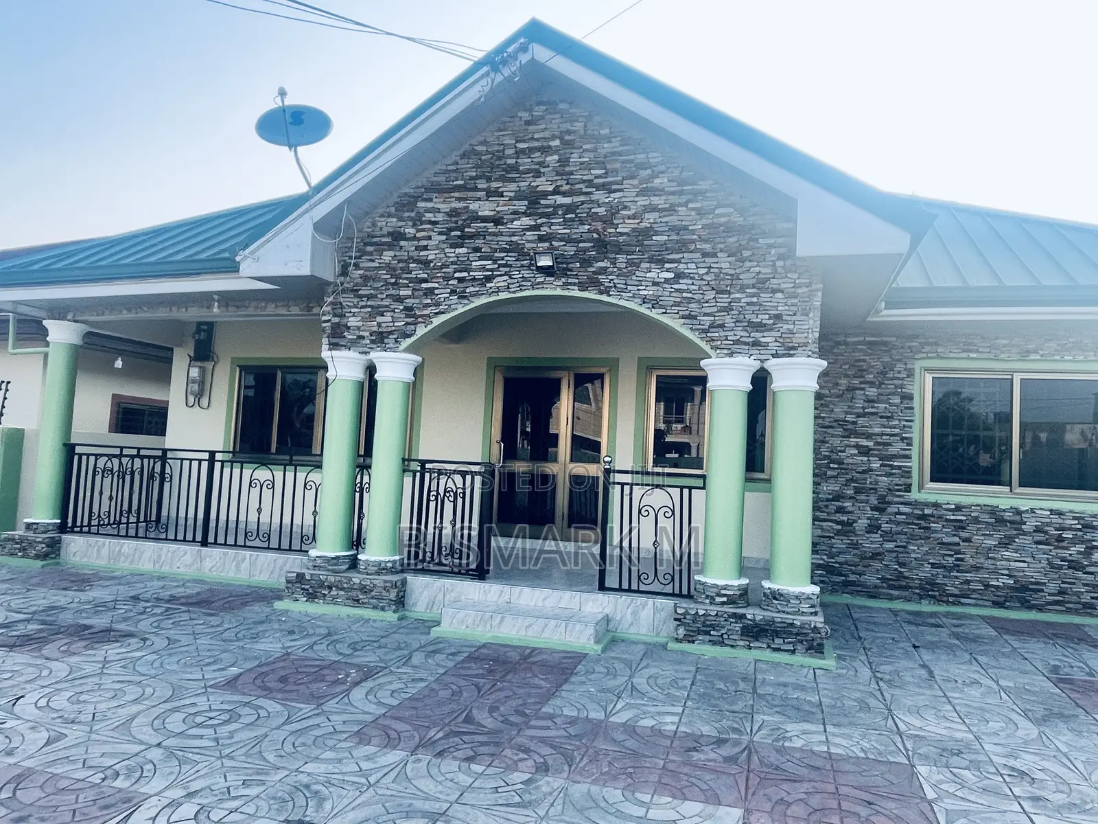 3bdrm House in East Legon for rent