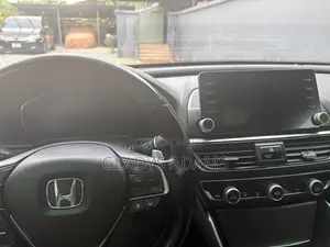Honda Accord Sport (2.0L 4cyl Turbo 10A) 2019 Blue