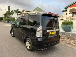 Toyota Voxy 2013 Black
