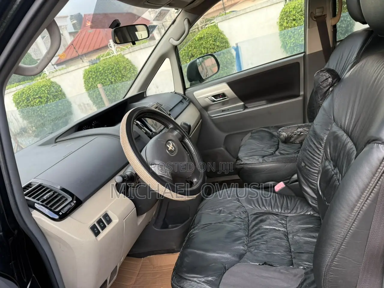 Toyota Voxy 2013 Black