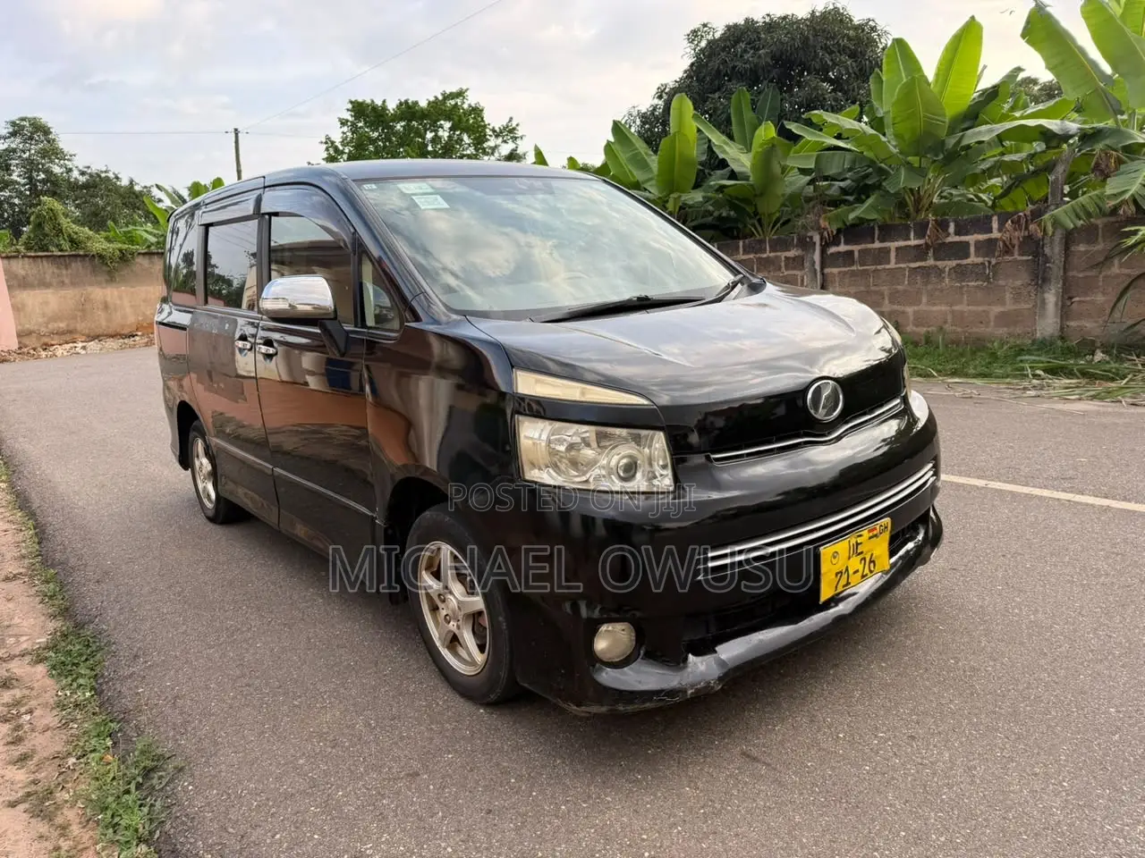 Toyota Voxy 2013 Black