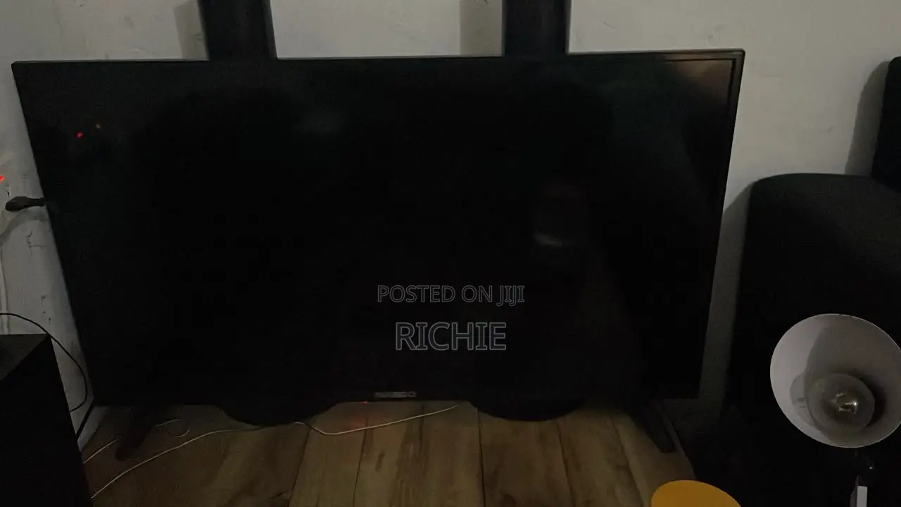 Nasco Smart TV 43 Inches