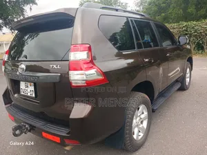 Toyota Land Cruiser Prado 2017 Brown