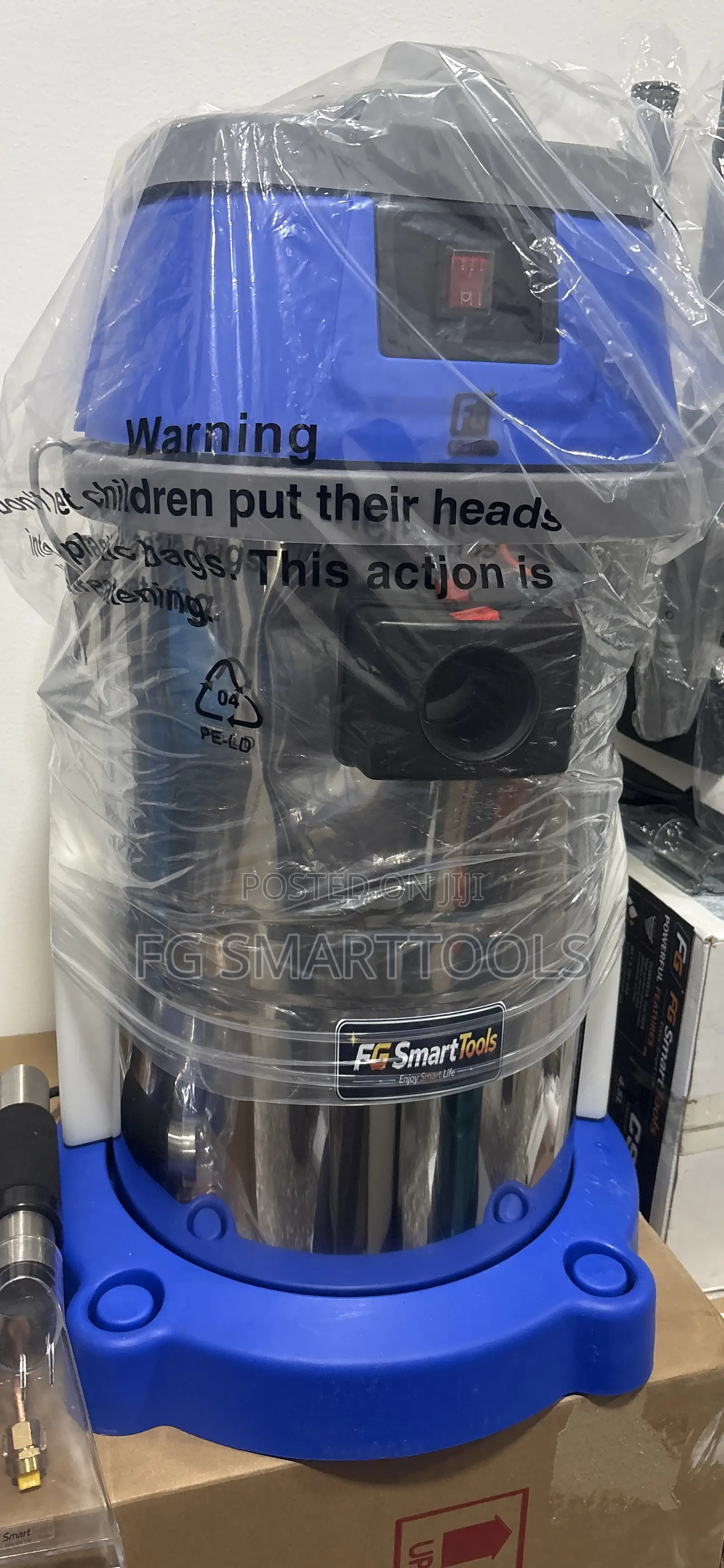 Wet Dry Vacuum Cleaner and Extractor 35L