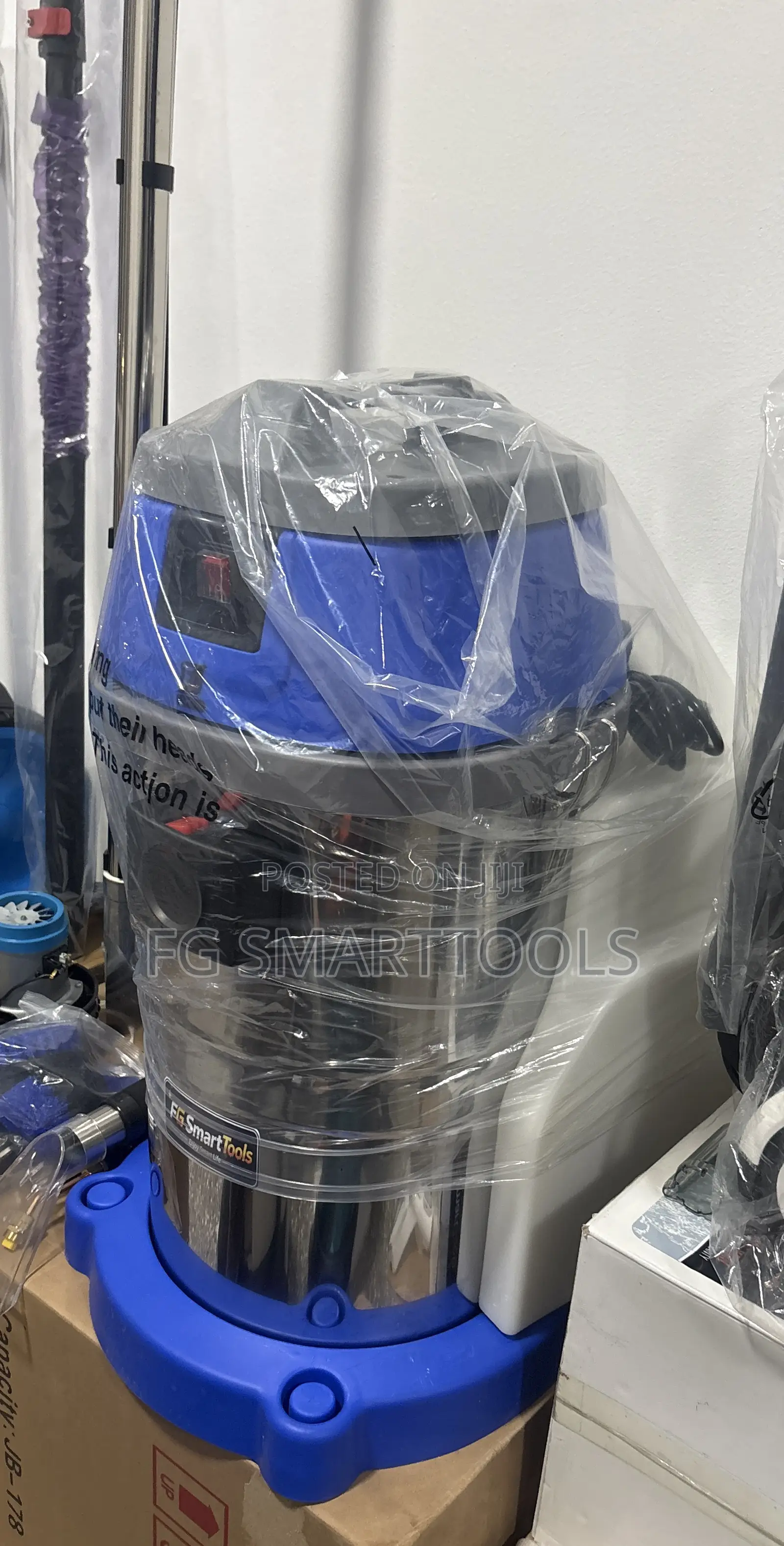 Wet Dry Vacuum Cleaner and Extractor 35L