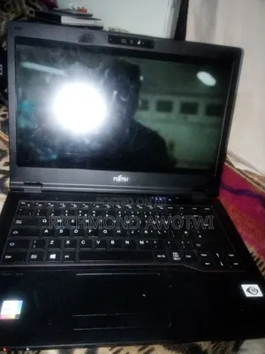 New Laptop Fujitsu Lifebook E5411 8GB Intel Core i5 HDD 256GB