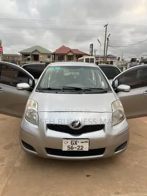 Toyota Vitz 2010 Gray