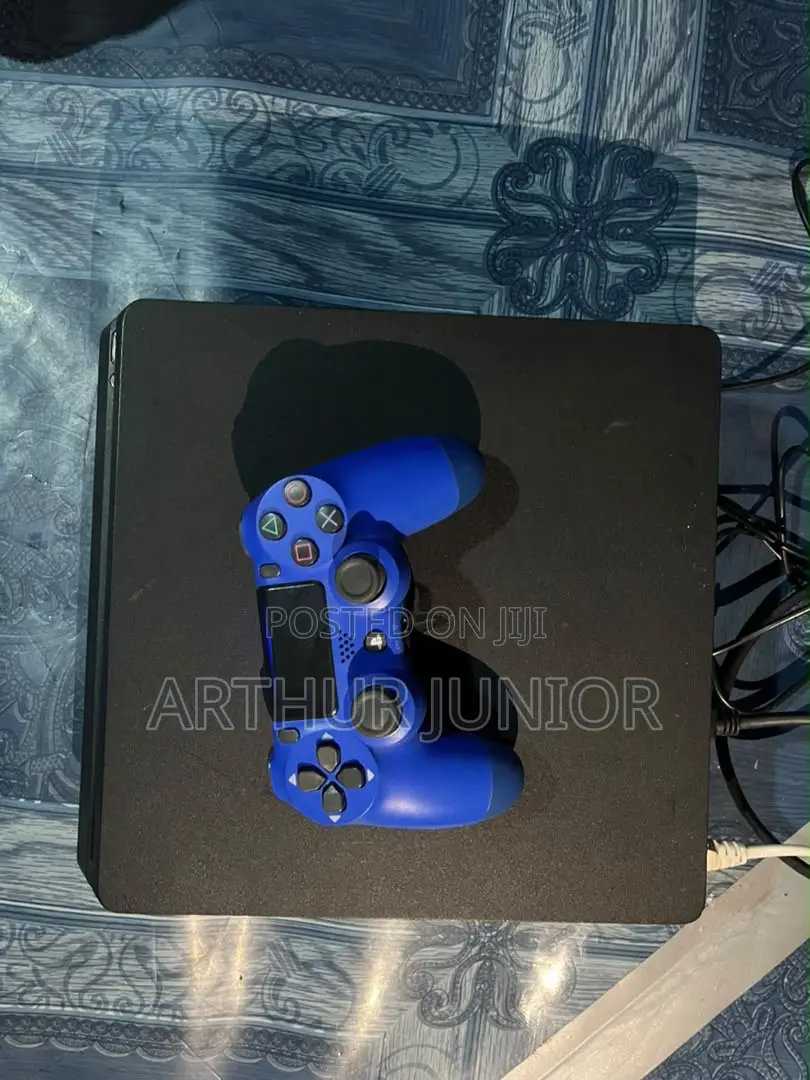 PS4 Slim(Black) With 8 Games