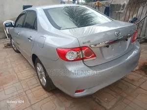 Toyota Corolla Altis 2013 Silver