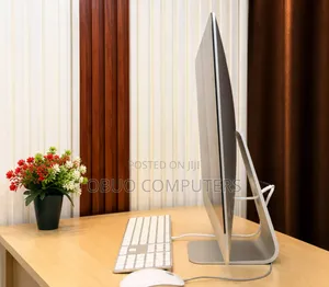 Desktop Computer Apple iMac 8GB Intel Core i5 HDD 1T
