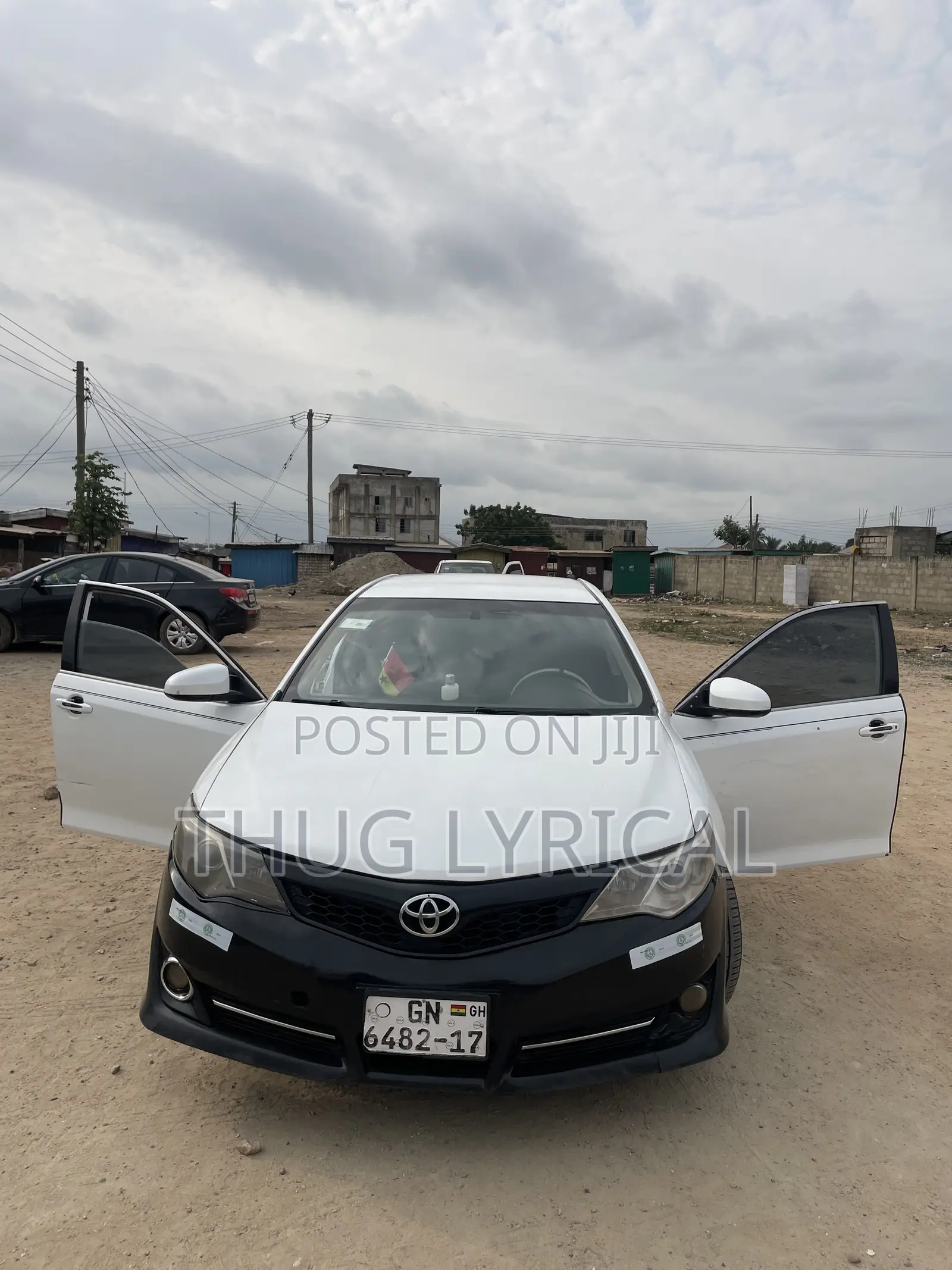 Toyota Camry SE 4dr Sedan (2.5L 4cyl 6A) 2015 White