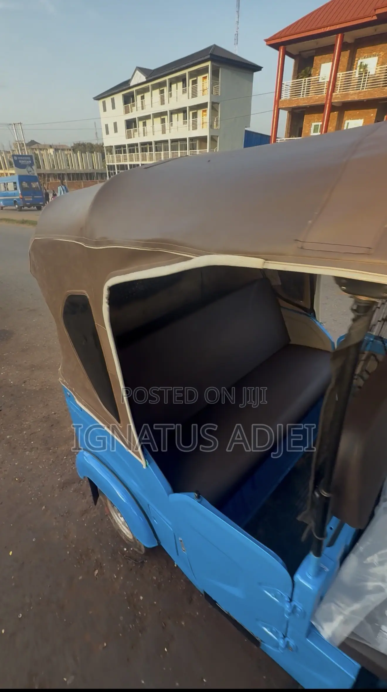 Bajaj RE 2025 Blue