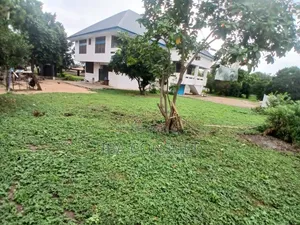 5bdrm House in On 6 Plots, SDA Area for sale