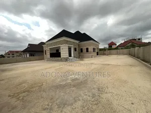 4bdrm House in Atonsu Esreso Divine, Kumasi Metropolitan for sale