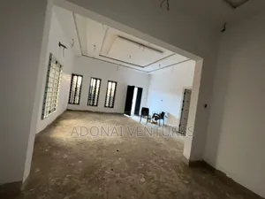 4bdrm House in Atonsu Esreso Divine, Kumasi Metropolitan for sale