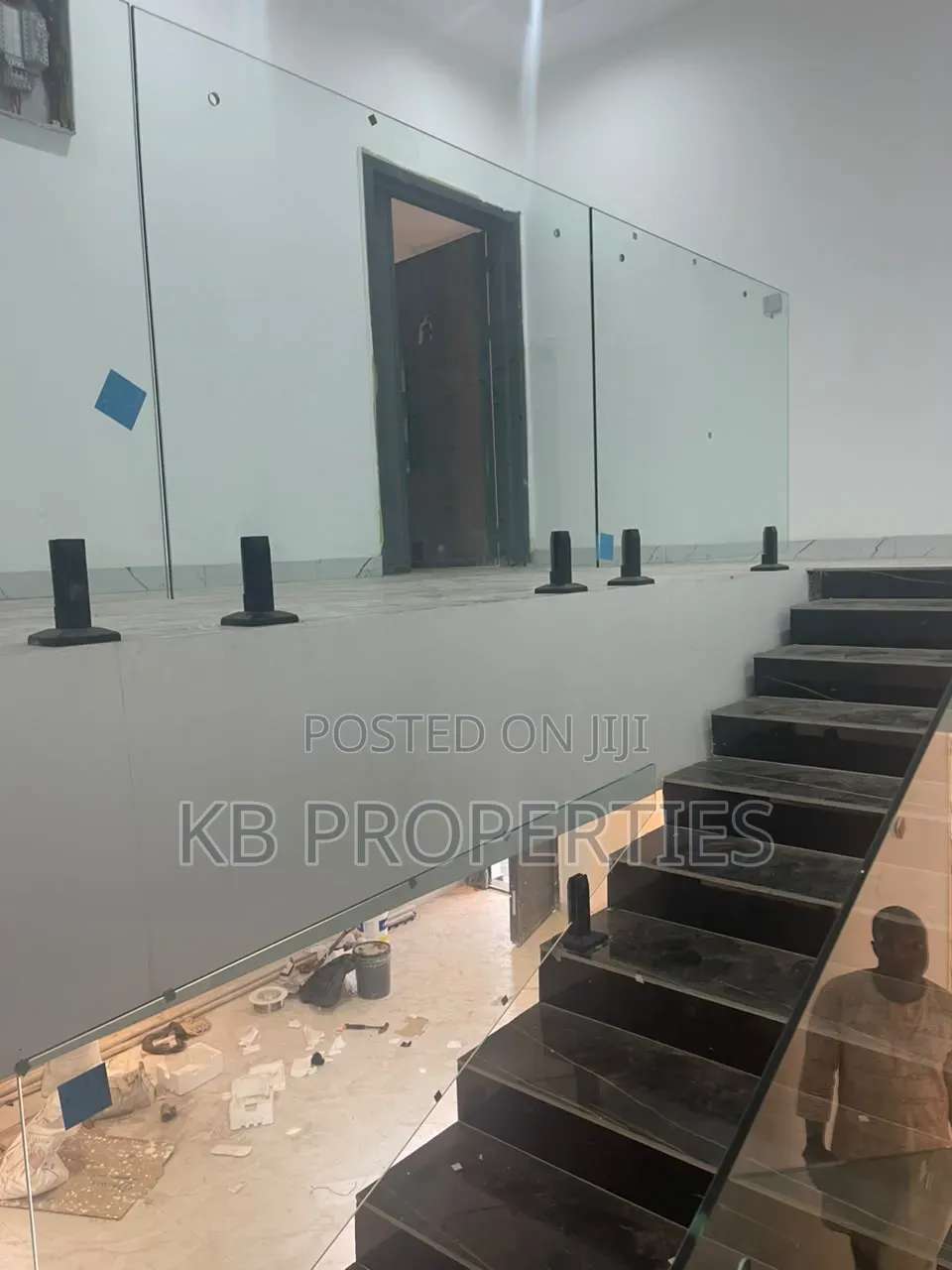 6bdrm House in Kb Properties, Baatsona Total for sale