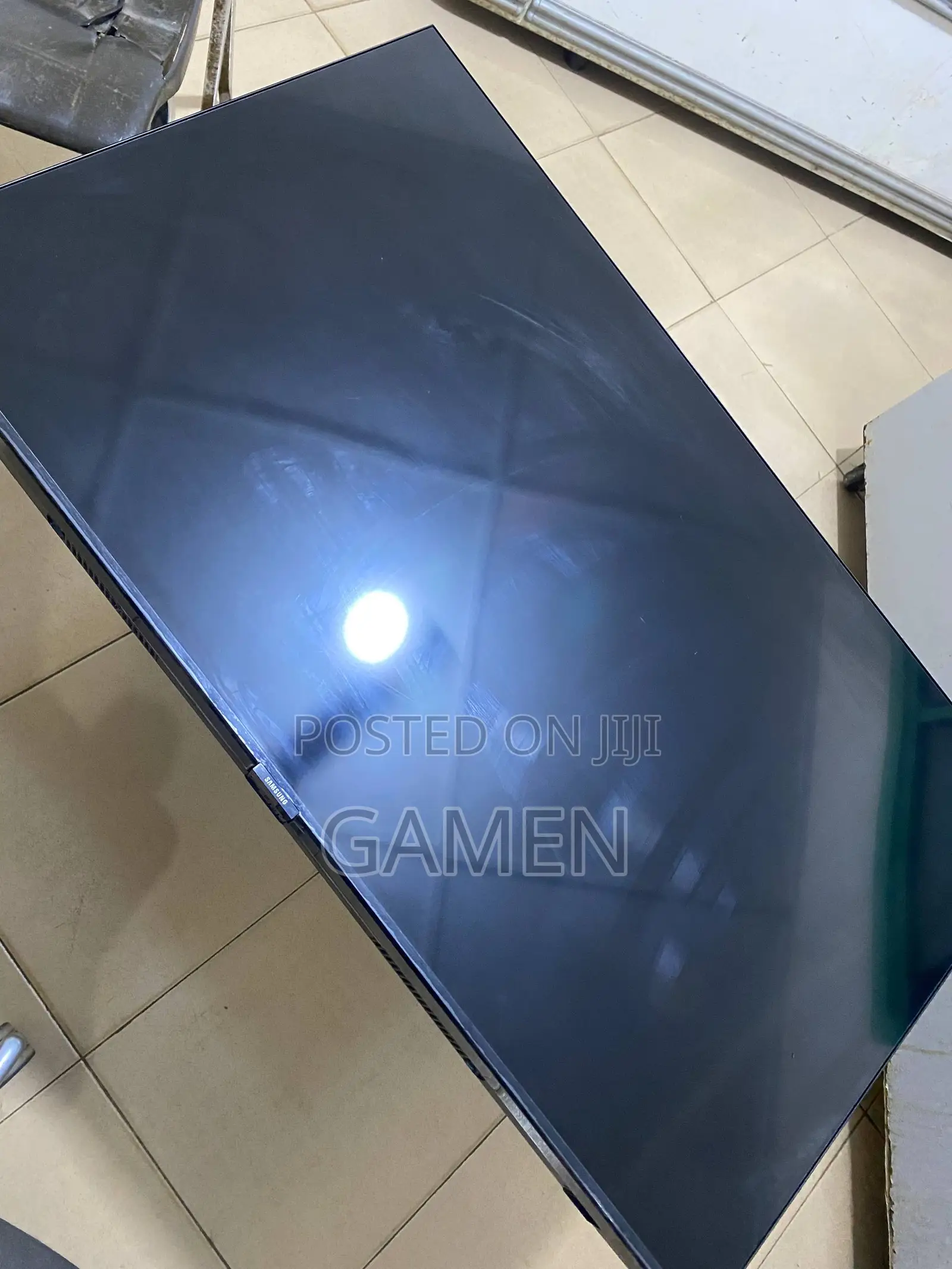 Samsung Smart TV 43inches UHD Crystal HDR
