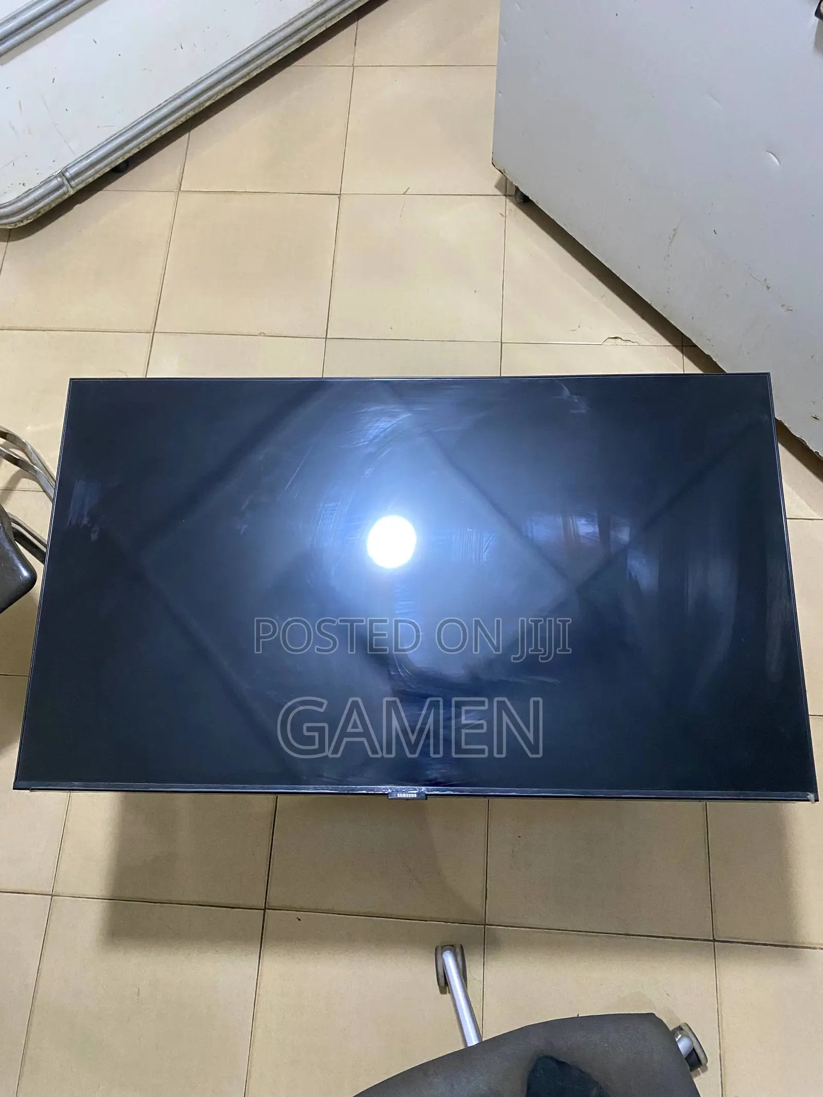 Samsung Smart TV 43inches UHD Crystal HDR