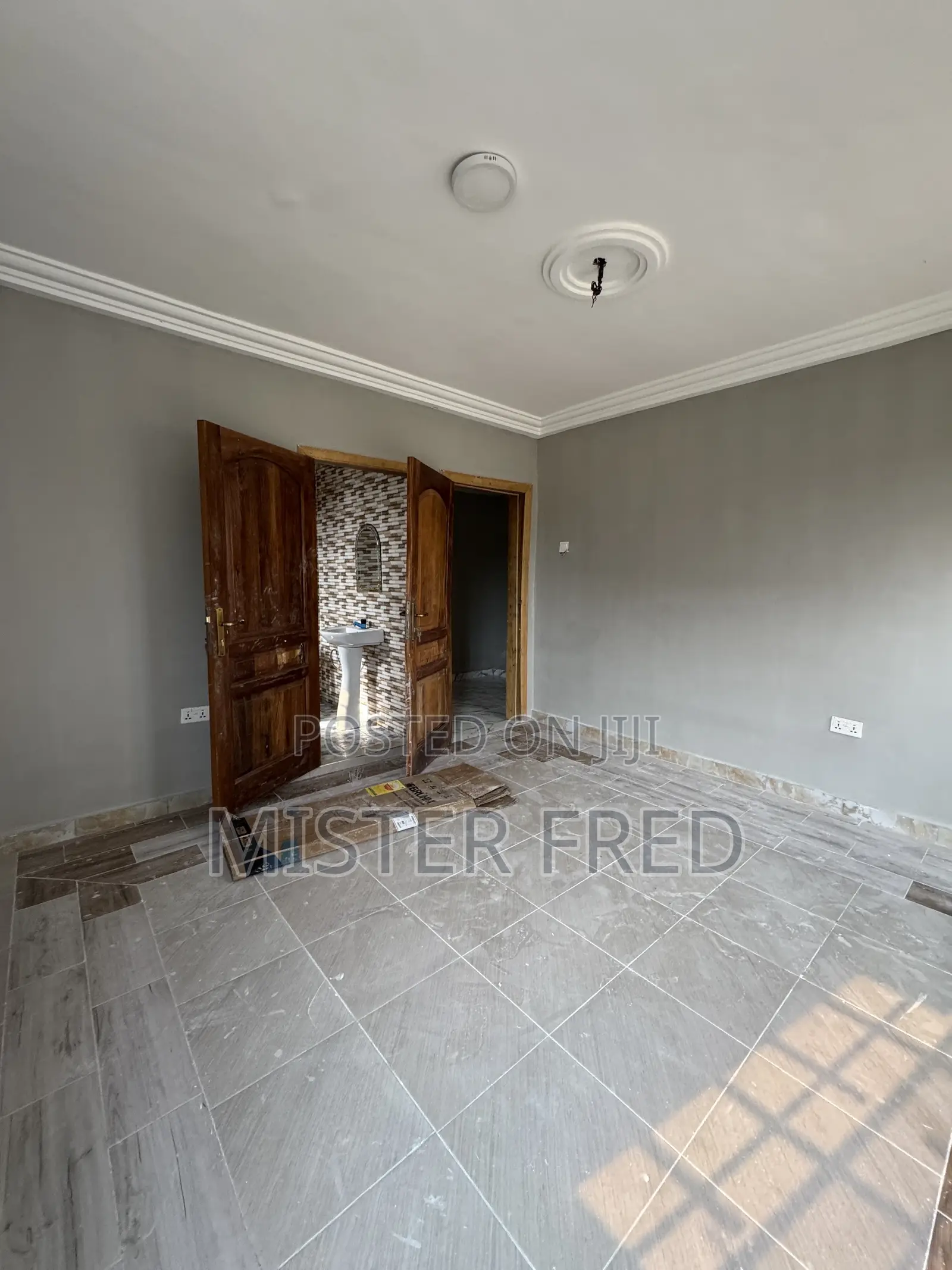 3bdrm Apartment in Inside New Bortianor, Weija for rent
