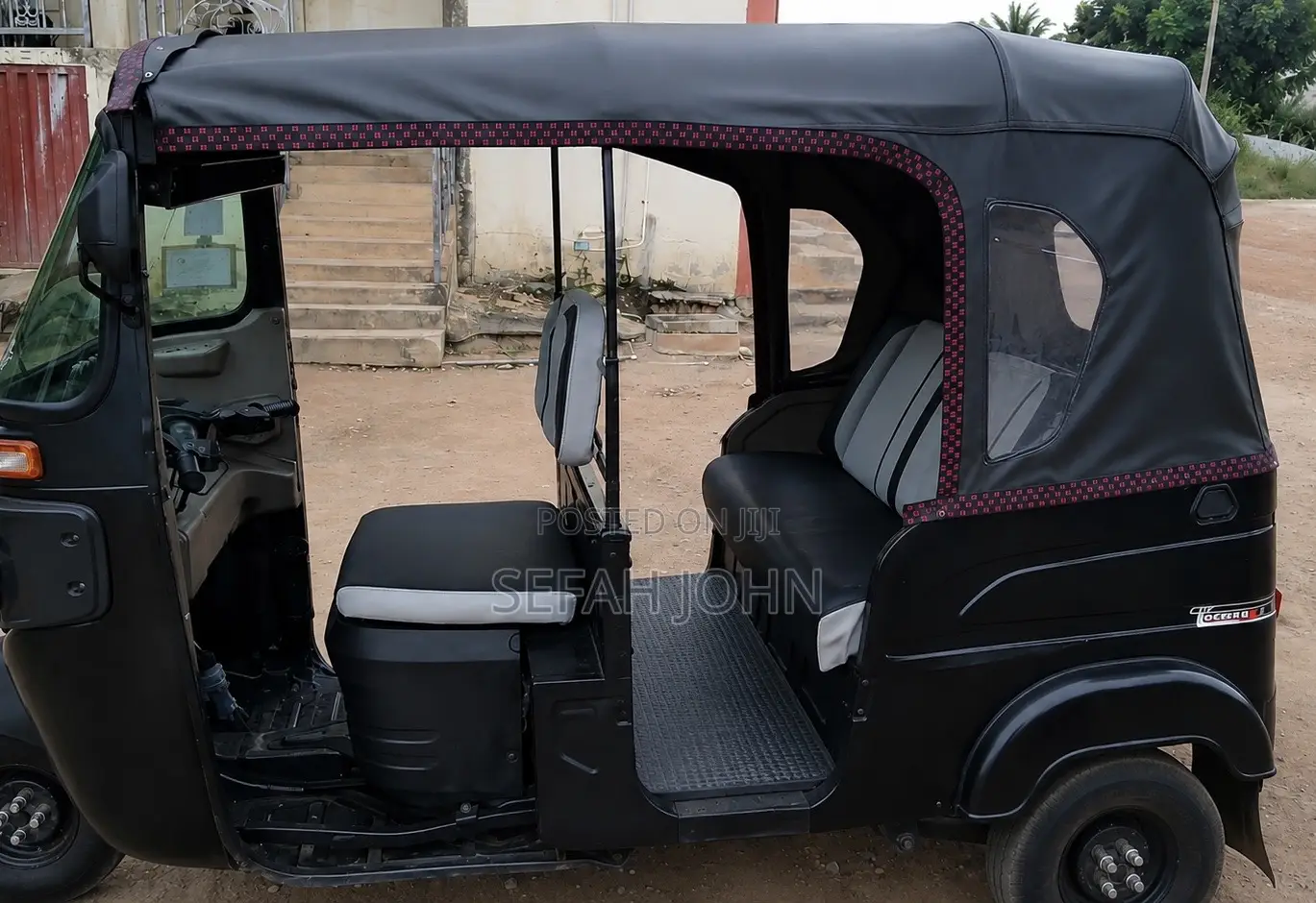 Bajaj RE 2024 Black