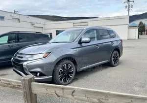 Mitsubishi Outlander PHEV 2019 Silver