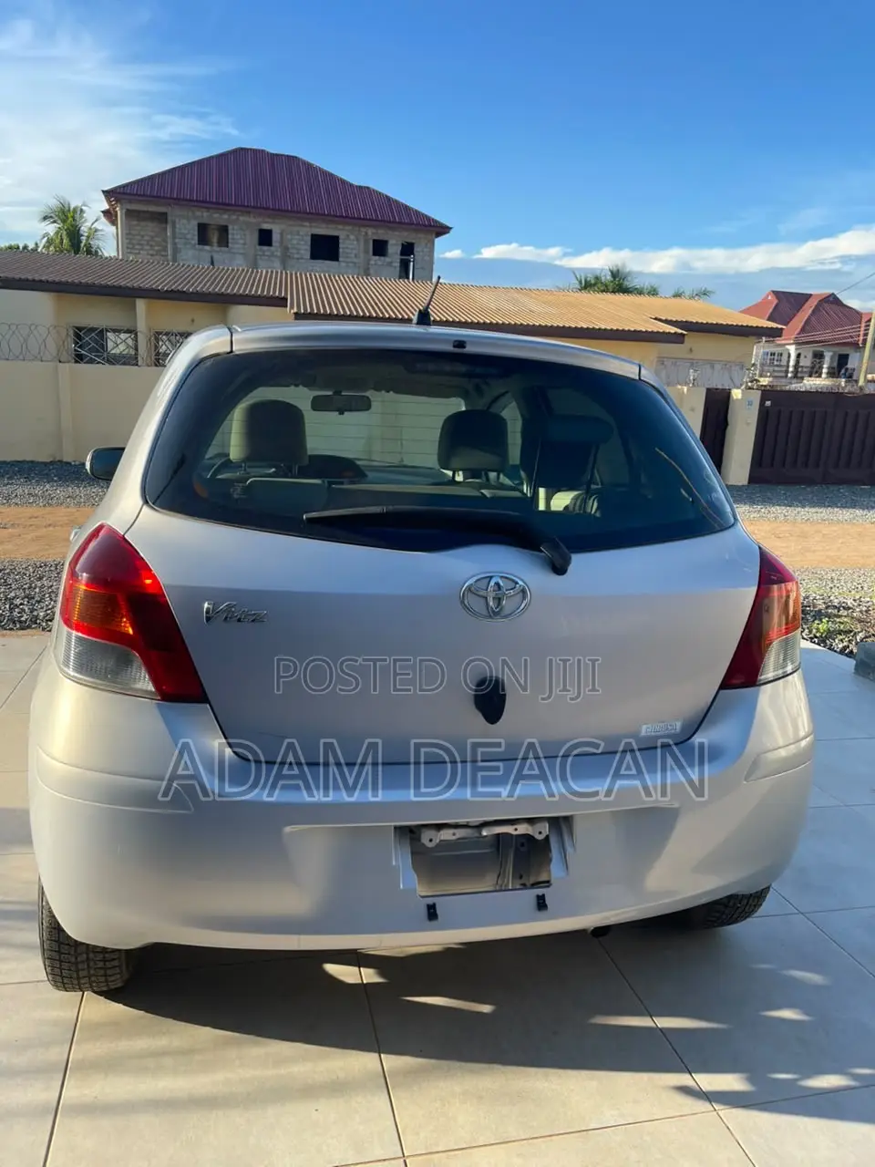 Toyota Vitz 2010