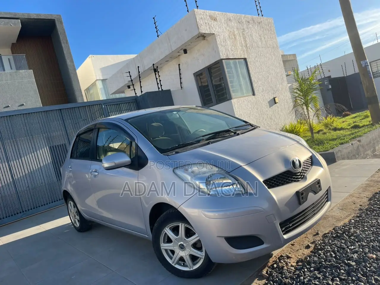 Toyota Vitz 2010