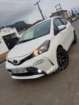Toyota Vitz 1.3 FWD 5dr 2016 Off white