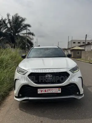 Toyota Highlander XSE AWD 2023 White