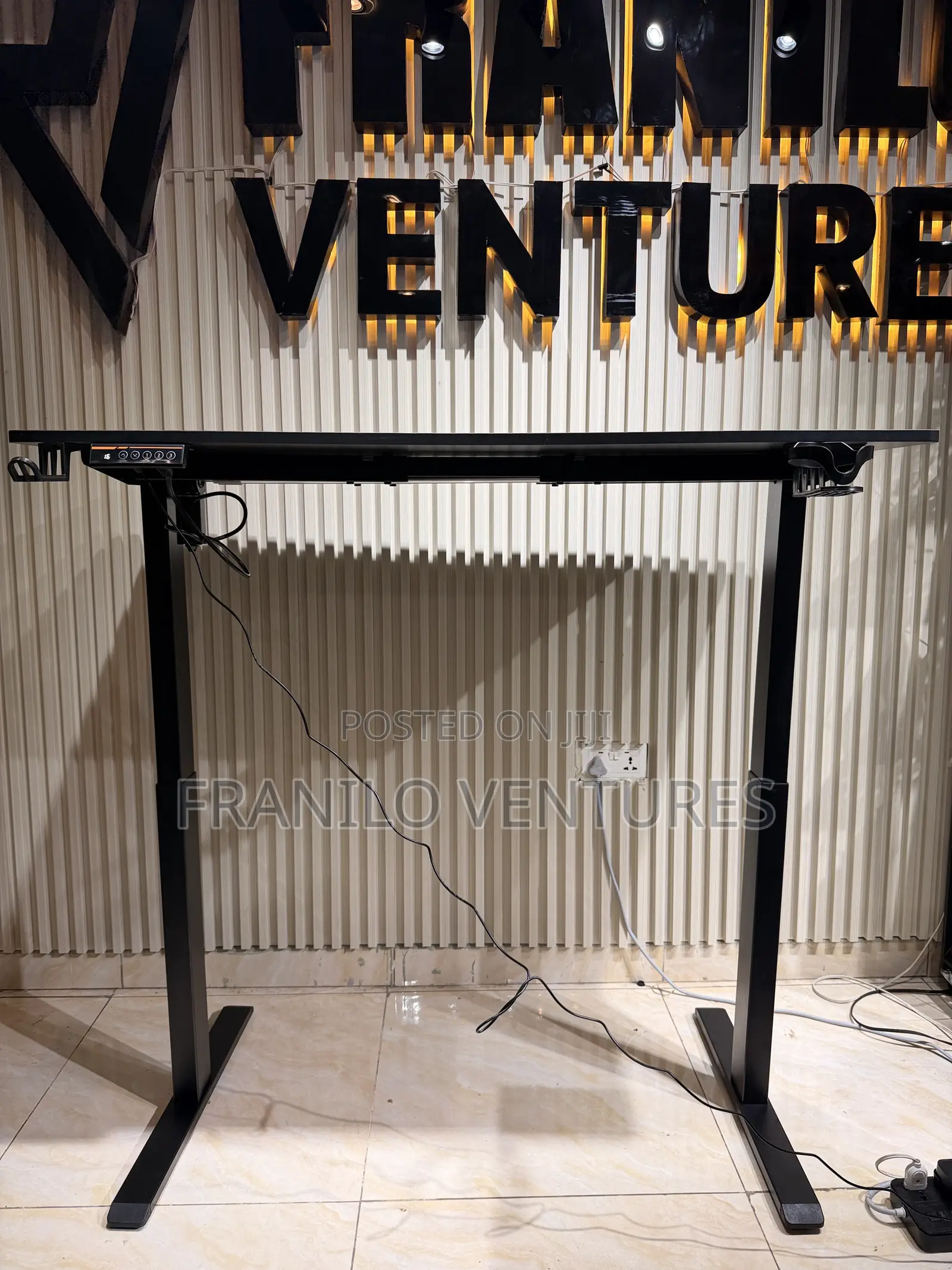 Electric Height Adjustable / Standing Desk (1.2m)