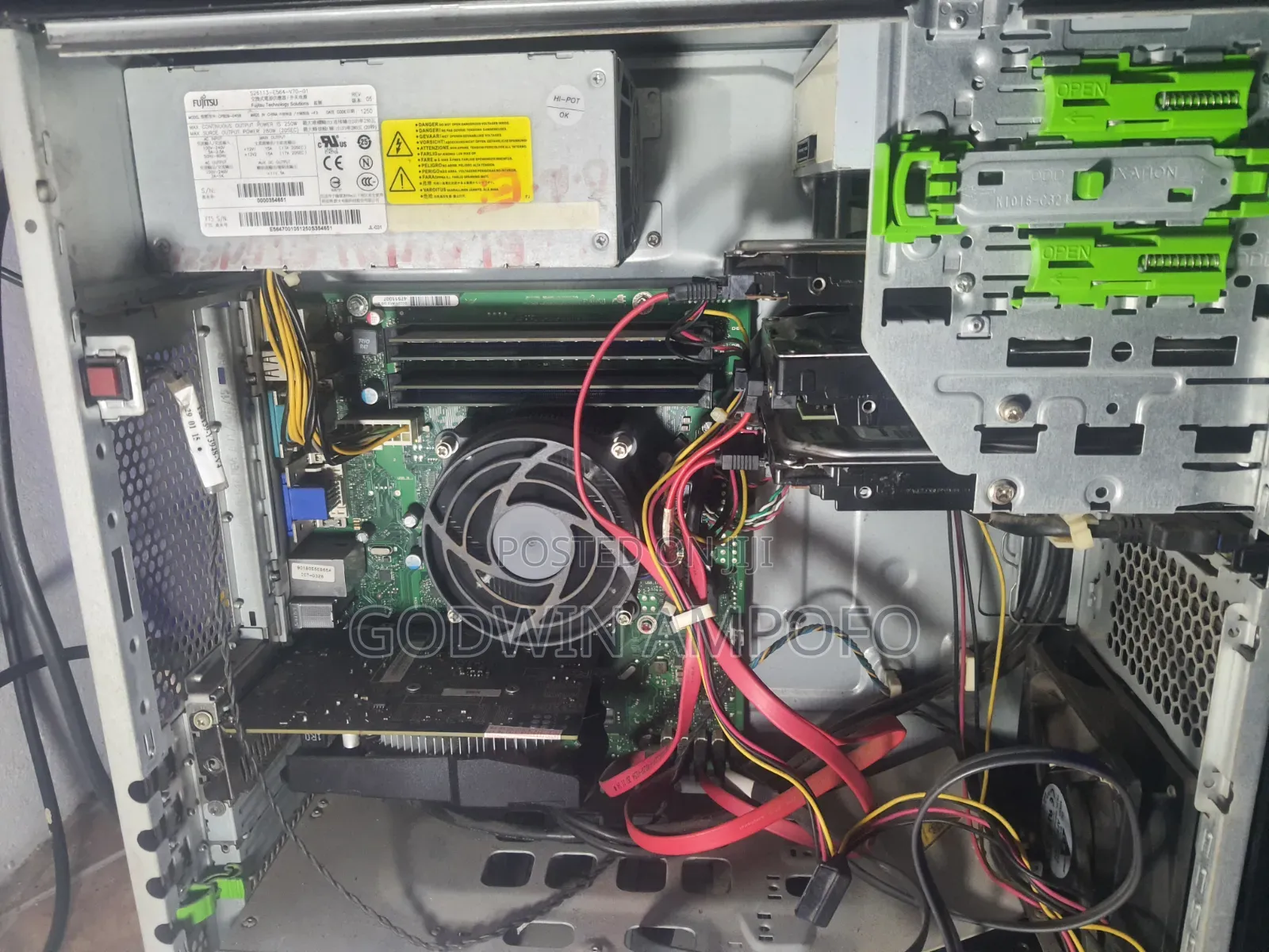Desktop Computer Fujitsu Esprimo P720 E90+ 8GB Intel Core i3 HDD 1T