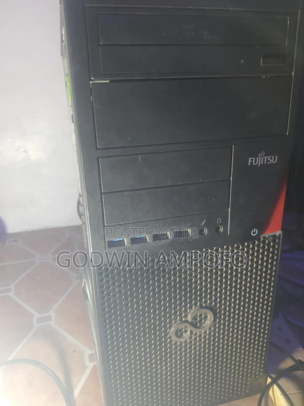 Desktop Computer Fujitsu Esprimo P720 E90+ 8GB Intel Core i3 HDD 1T