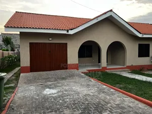 3bdrm House in Regimanuel Estate for rent