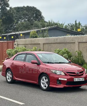 Toyota Corolla S 4dr Sedan (1.8L 4cyl 4A) 2013 Red
