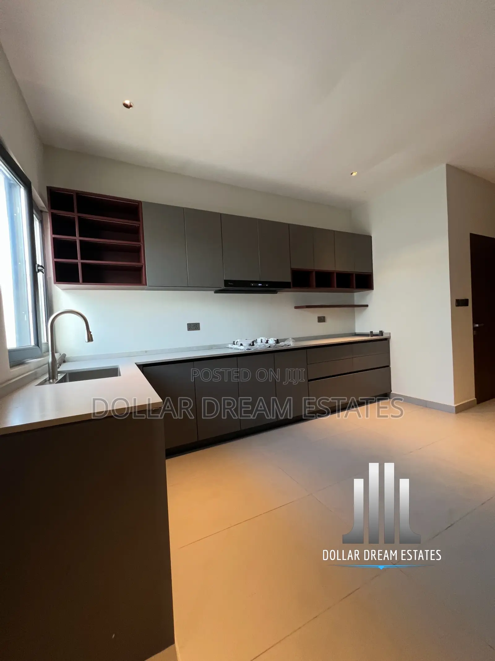 5bdrm House in Adjiriganor for sale