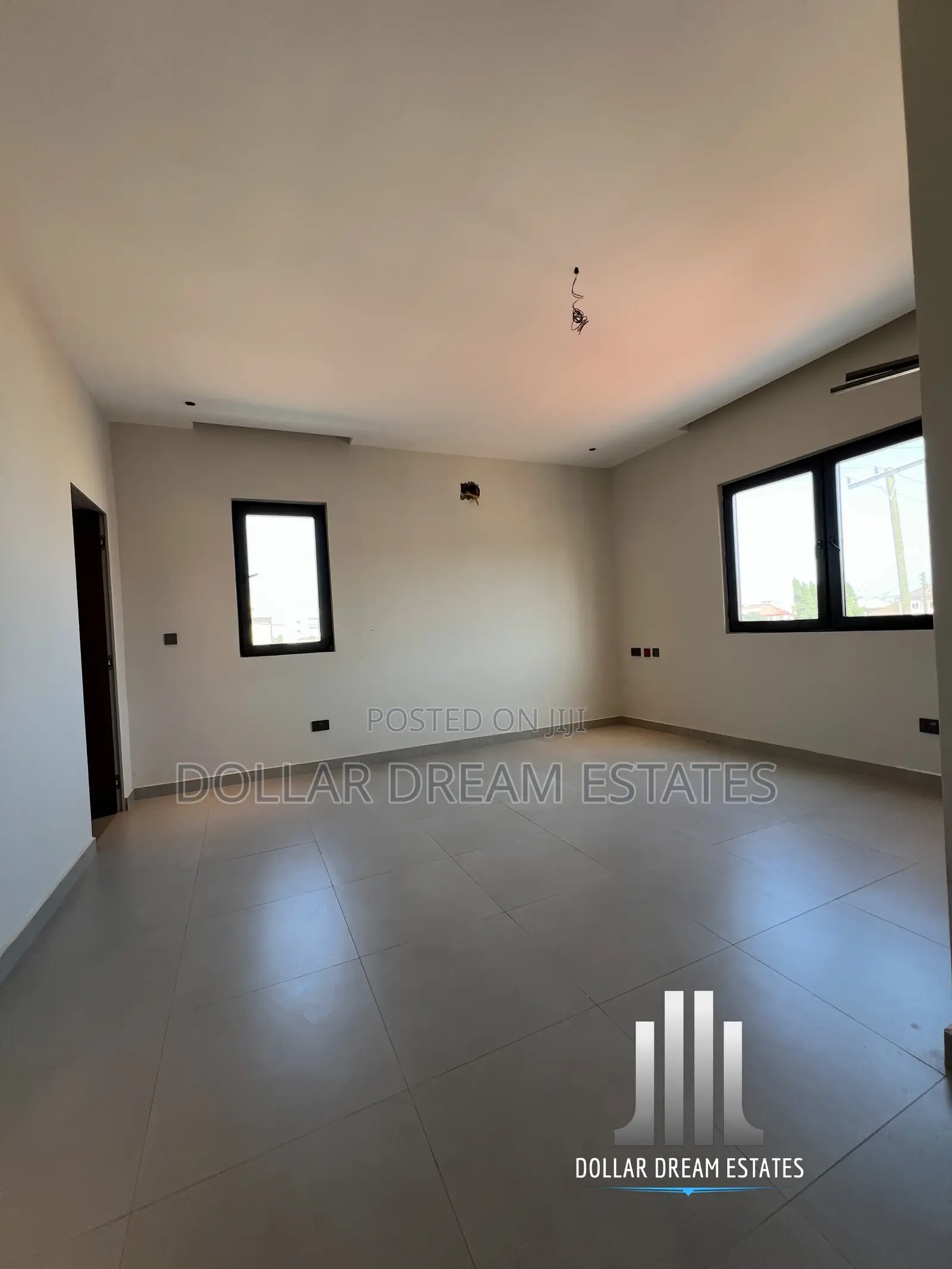5bdrm House in Adjiriganor for sale