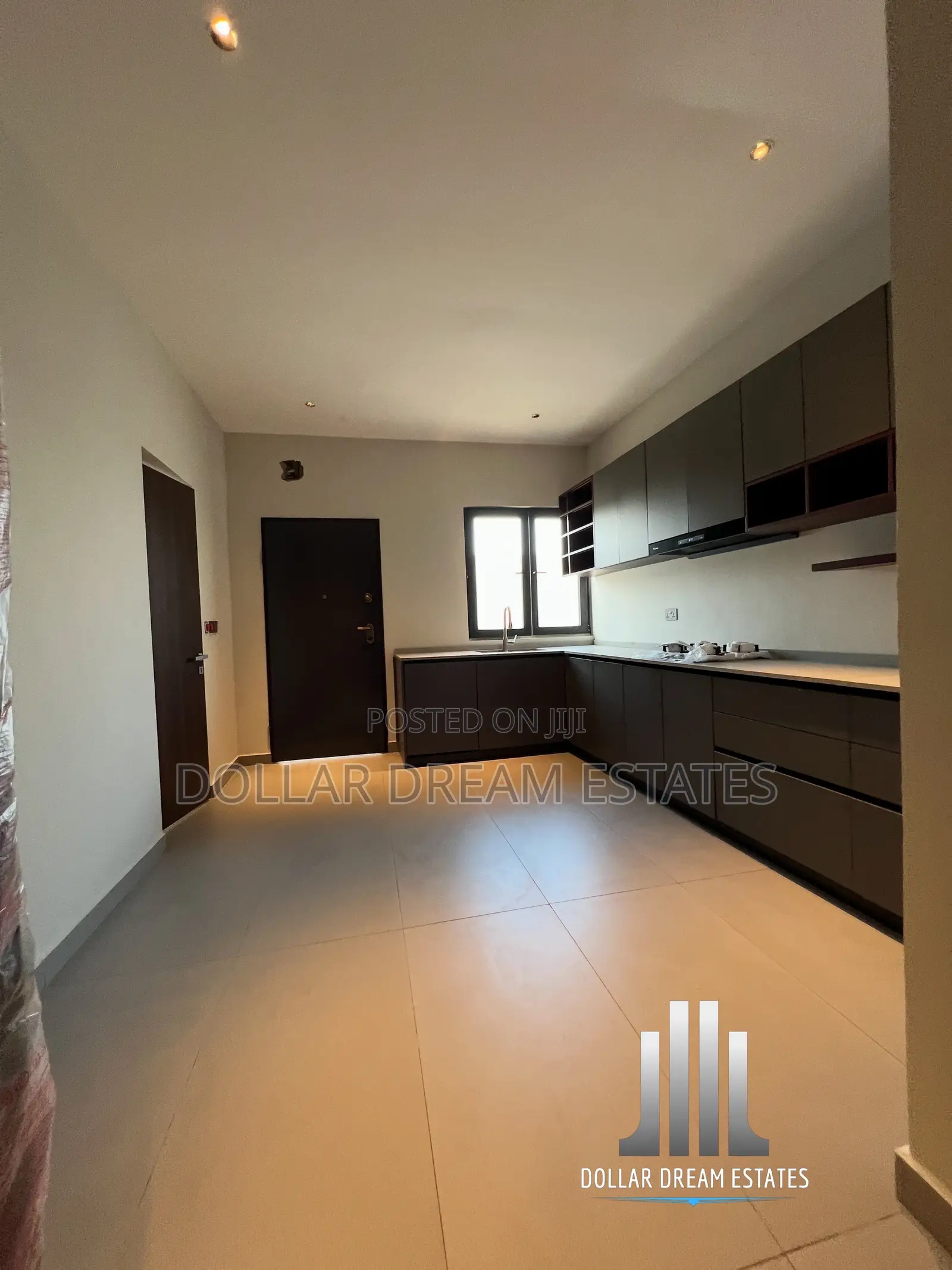 5bdrm House in Adjiriganor for sale