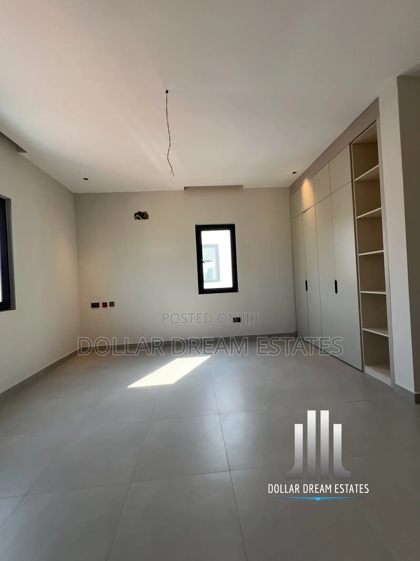 5bdrm House in Adjiriganor for sale